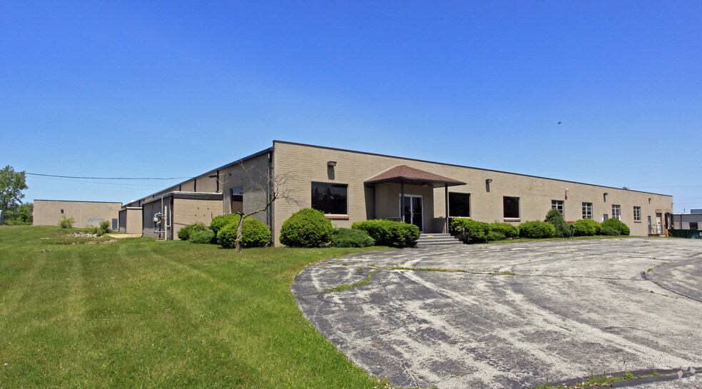 More Photos Of 105 Koomler Dr, La Porte Manufacturing For Lease