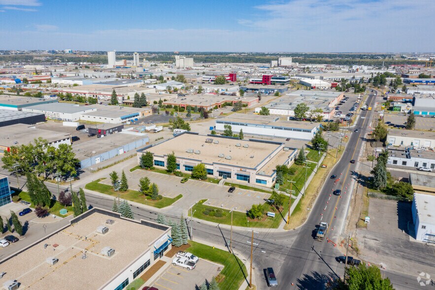 More Photos Of 916-919 42nd Ave SE, Calgary Office For Lease