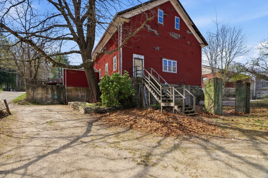 More Photos Of 953 Victory Hwy, Burrillville Bar For Sale
