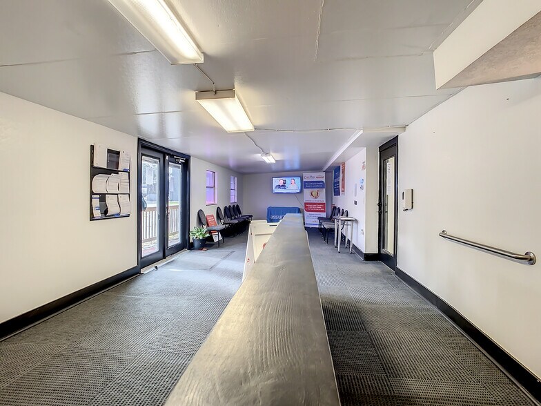 More Photos Of 315 Magnolia Ave, Auburndale Office Residential For Lease