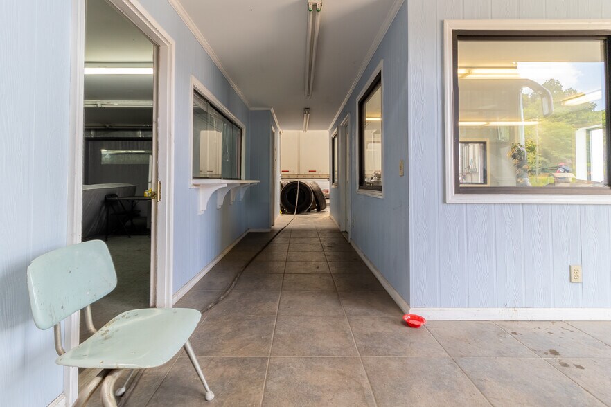 More Photos Of 3656 Chattanooga Rd, Tunnel Hill Warehouse For Sale