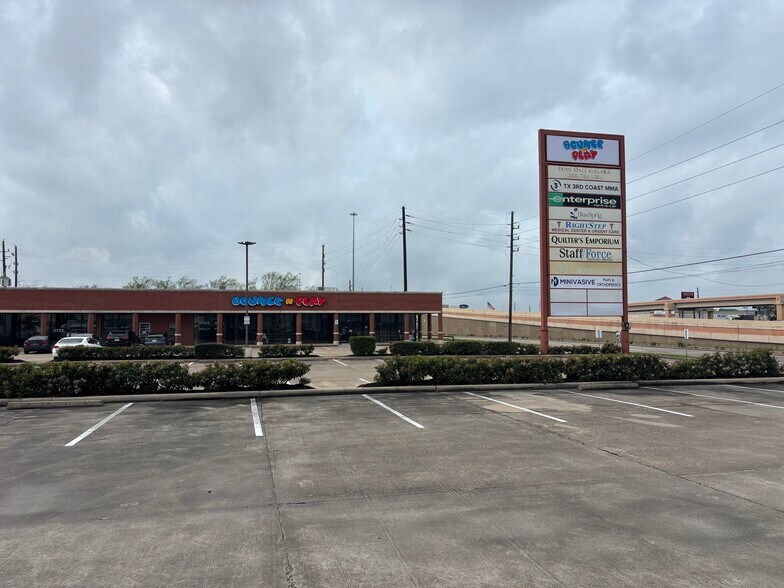 More Photos Of 11925 Southwest Fwy, Stafford Unknown For Lease