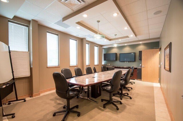 More Photos Of 9400 Reeds Rd, Overland Park Flex For Lease