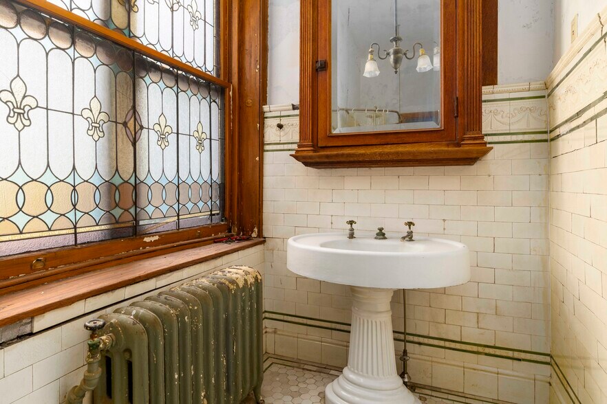 More Photos Of 1717-19 Mt Vernon st, Philadelphia Apartments For Sale