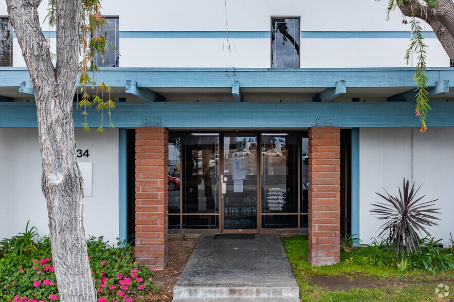 More Photos Of 13834-13842 Bettencourt St, Cerritos Warehouse For Lease