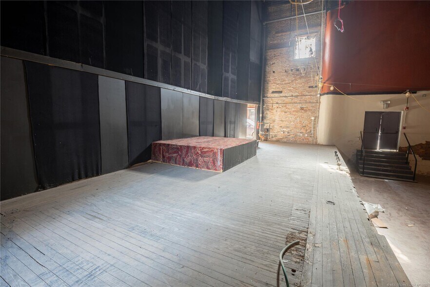 More Photos Of 201 W Main St, Ardmore Theater Concert Hall For Sale