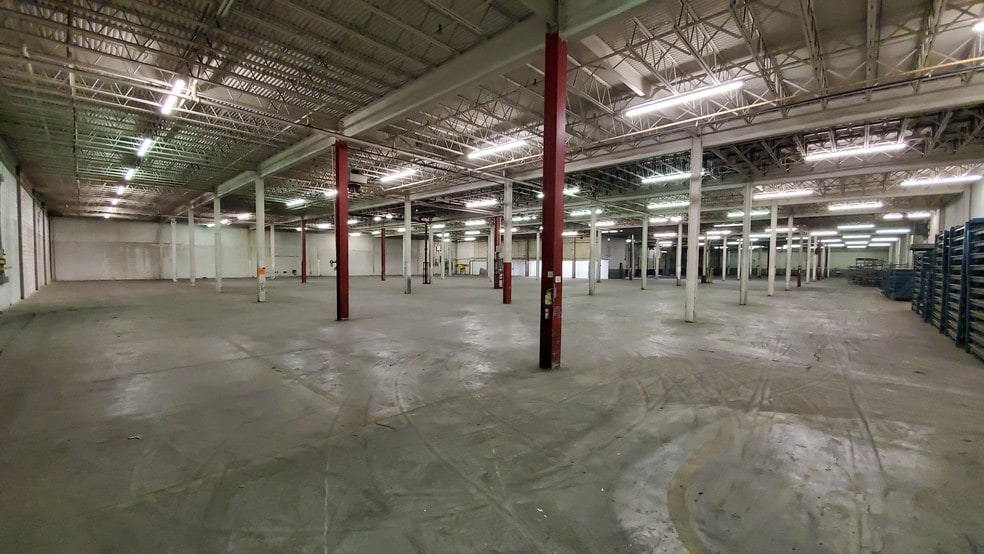 More Photos Of 2424 SW Norwood St, Lenoir Manufacturing For Lease