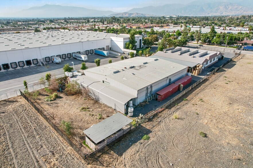 More Photos Of 1087 E 9th St, San Bernardino Warehouse For Lease