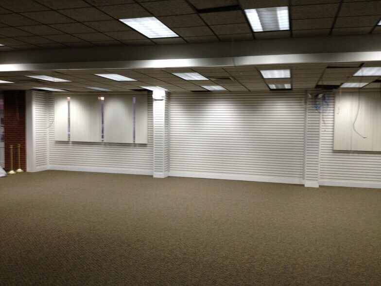 More Photos Of 861-863 Broadway, Bayonne General Retail For Sale