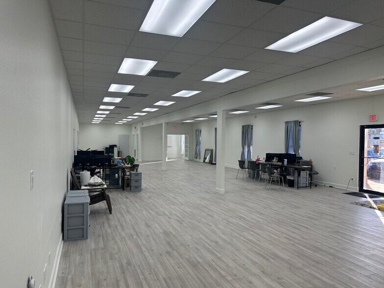 More Photos Of 101 Mattie M Kelly Blvd, Destin Light Distribution For Lease