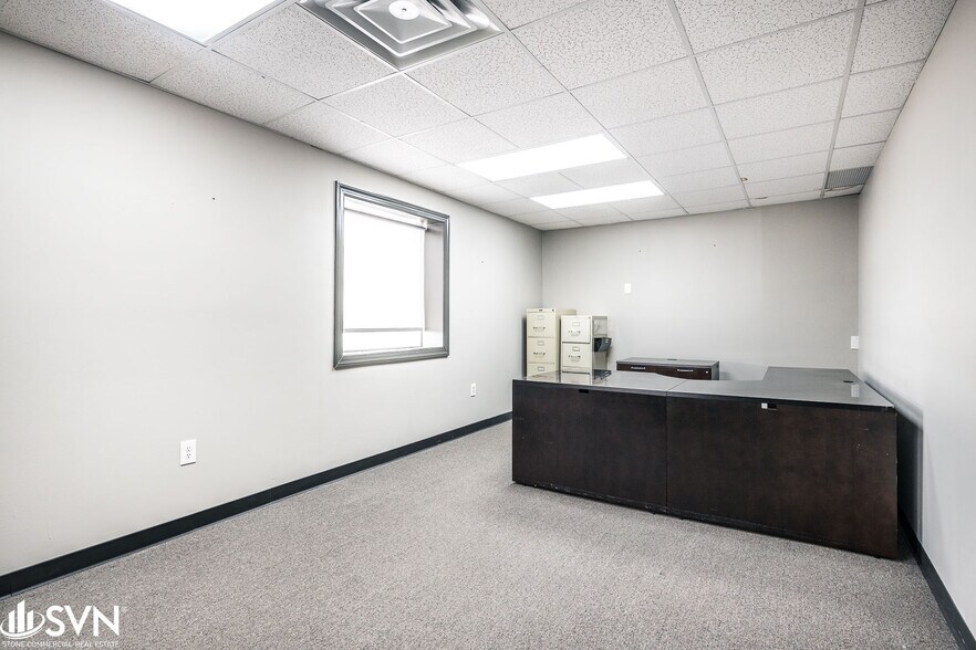 More Photos Of 125 Macarthur Ct, Nicholasville Manufacturing For Lease