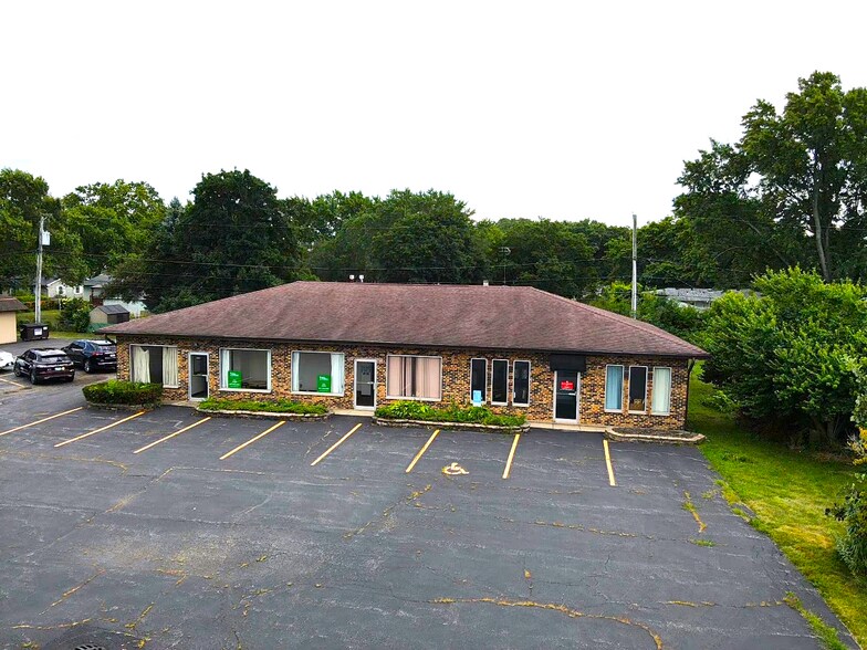 More Photos Of 4901 W Elm St, McHenry Office For Sale