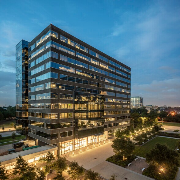 More Photos Of 15375 Memorial Dr, Houston Office For Lease