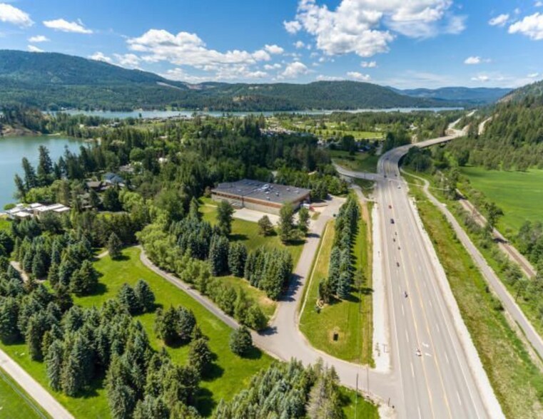 More Photos Of 25820 Highway 2, Sandpoint Flex For Lease