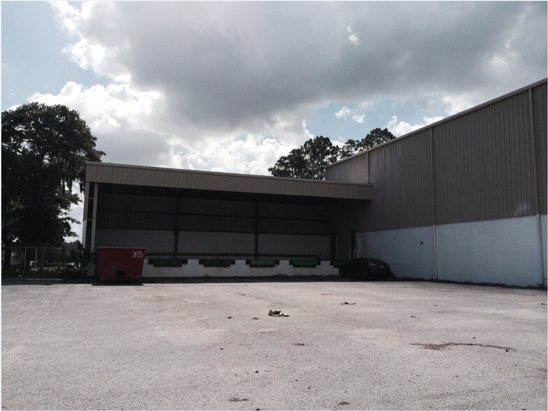 More Photos Of 1433 Massaro Blvd, Tampa Distribution For Lease