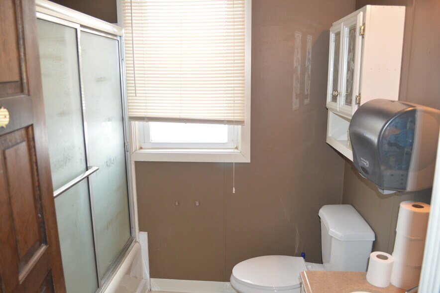 More Photos Of 2662 Nottingham Way, Trenton Office For Sale