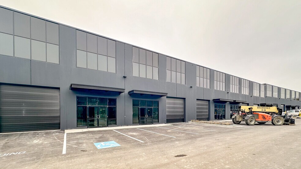 More Photos Of 2094 Pier Mac Way, Kelowna Warehouse For Sale