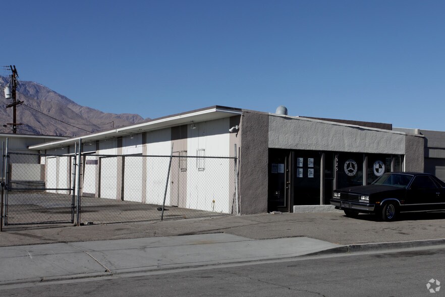 More Photos Of 525-535 S Oleander Rd, Palm Springs Service For Lease