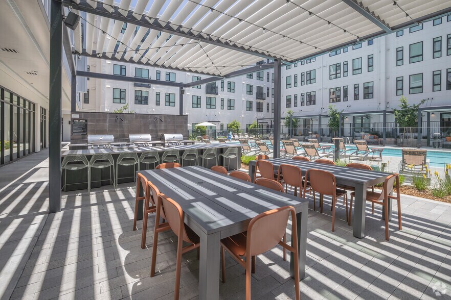 More Photos Of 251 6th St, Sacramento Apartments For Lease