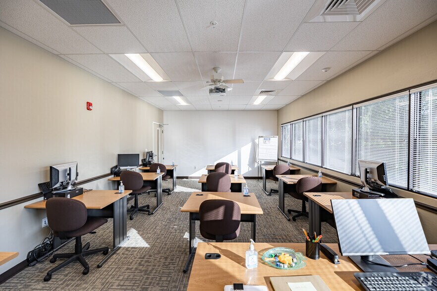 More Photos Of 3745 Broadway, Fort Myers Medical For Lease