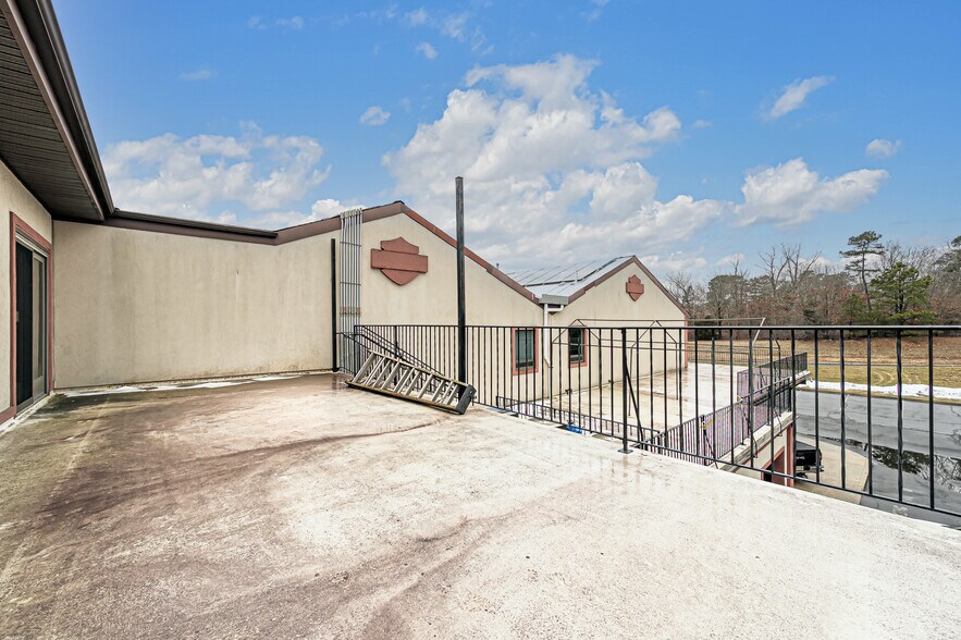 More Photos Of 219 E White Horse Pike, Galloway Health Club For Sale