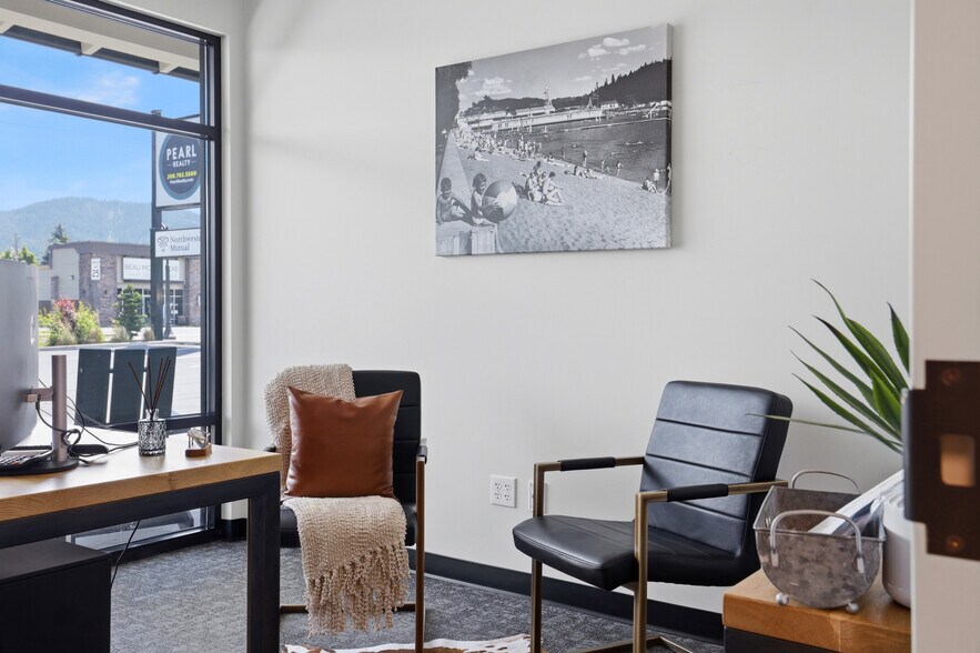 More Photos Of 9493 N Government Way, Hayden Office For Sale