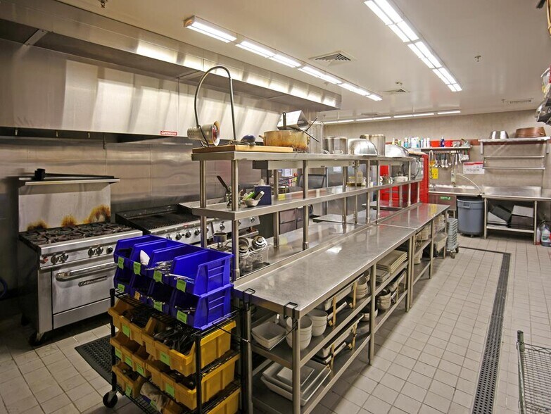 More Photos Of 97 1st St, Grenada General Retail For Sale