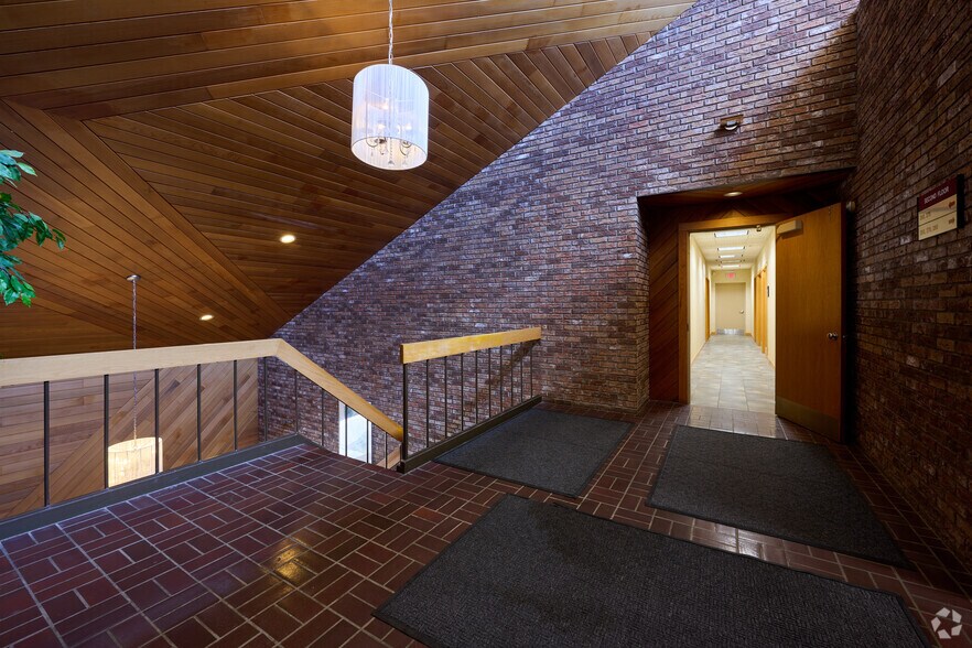 More Photos Of 1170 Pittsford-Victor Rd, Pittsford Office For Sale