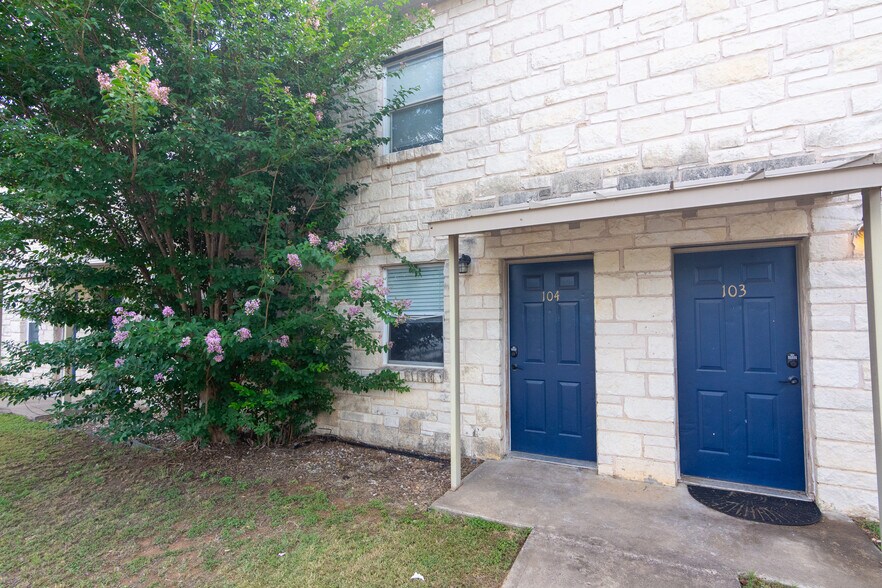 More Photos Of 114 Scofield Ave, Johnson City Apartments For Sale