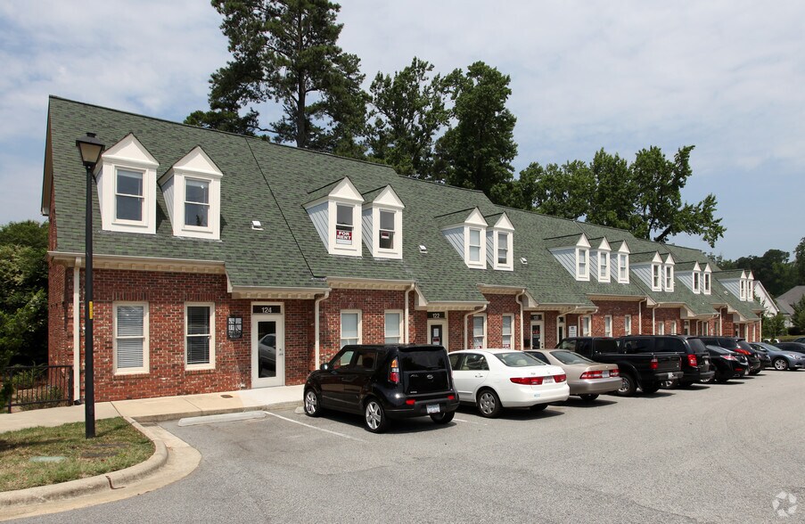 Primary Photo Of 112-124 Salem Towne Ct, Apex Office For Lease