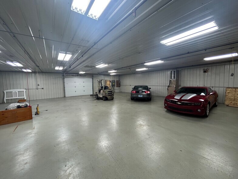 More Photos Of 55955 Hoosier Ave, Mishawaka Warehouse For Sale