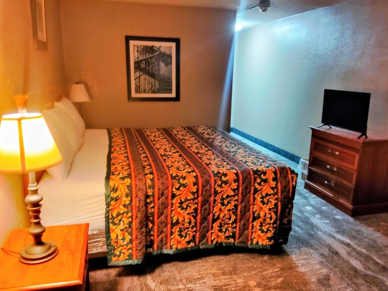 More Photos Of 1441 E Brooks Rd, Memphis Hotel For Sale