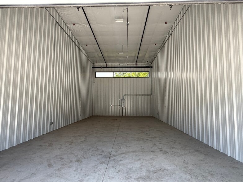 More Photos Of 2790 Mayport Rd, Jacksonville Warehouse For Sale