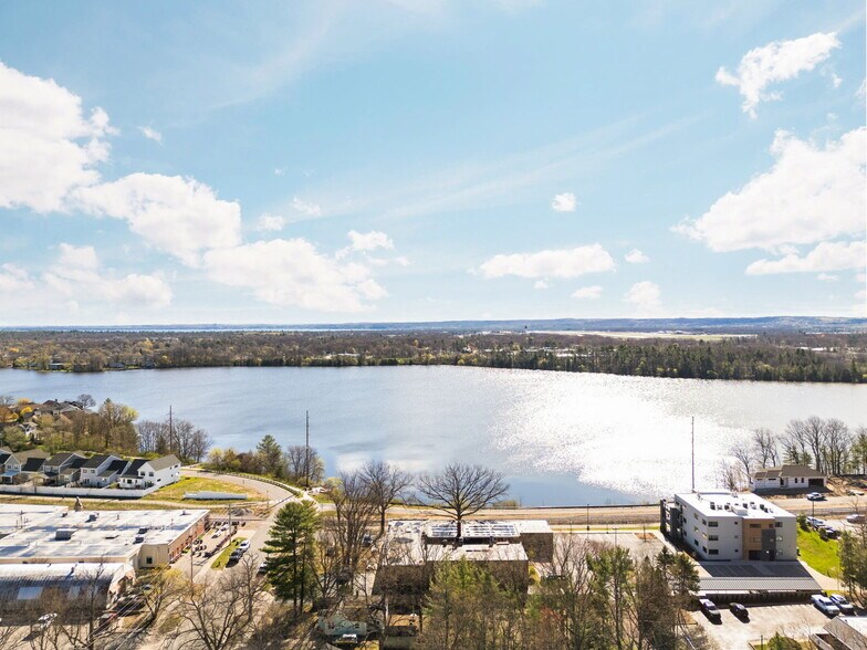 More Photos Of 1323 Cass St, Traverse City Flex For Sale