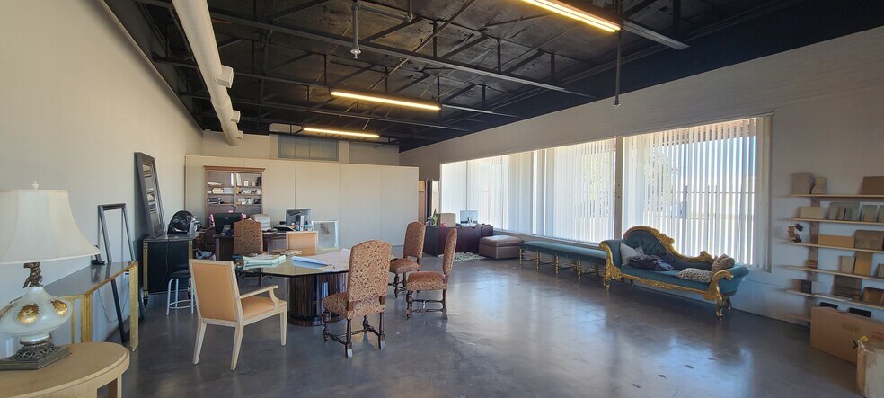 More Photos Of 5520 Military Pky, Dallas Industrial For Sale