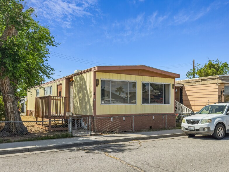 More Photos Of 535 W Atkins Ave, Ridgecrest Manufactured Housing Mobile Home Park For Sale
