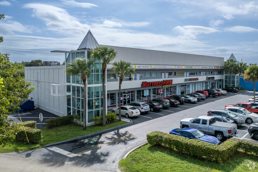 Primary Photo Of 14101-14115 S Dixie Hwy, Palmetto Bay Storefront Retail Office For Lease