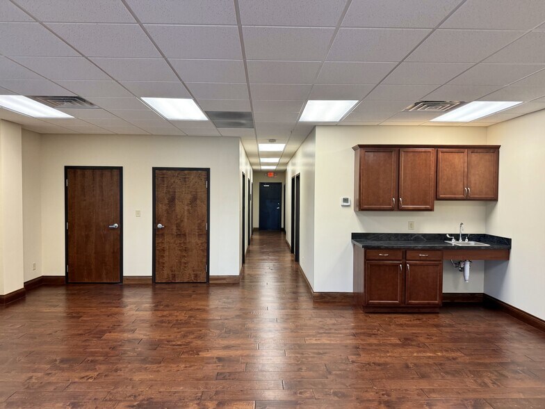 More Photos Of 12201 N Highway 41, Evansville Unknown For Lease