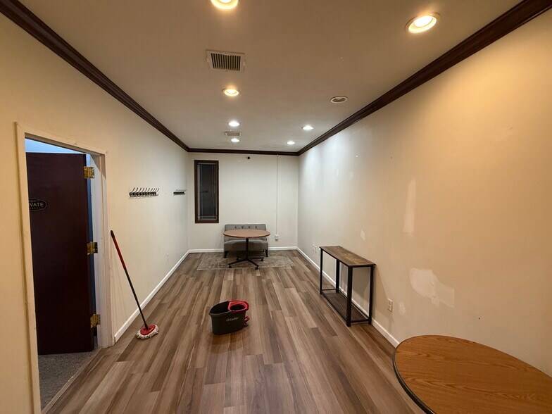 More Photos Of 636 Old Liverpool Rd, Liverpool Office For Lease