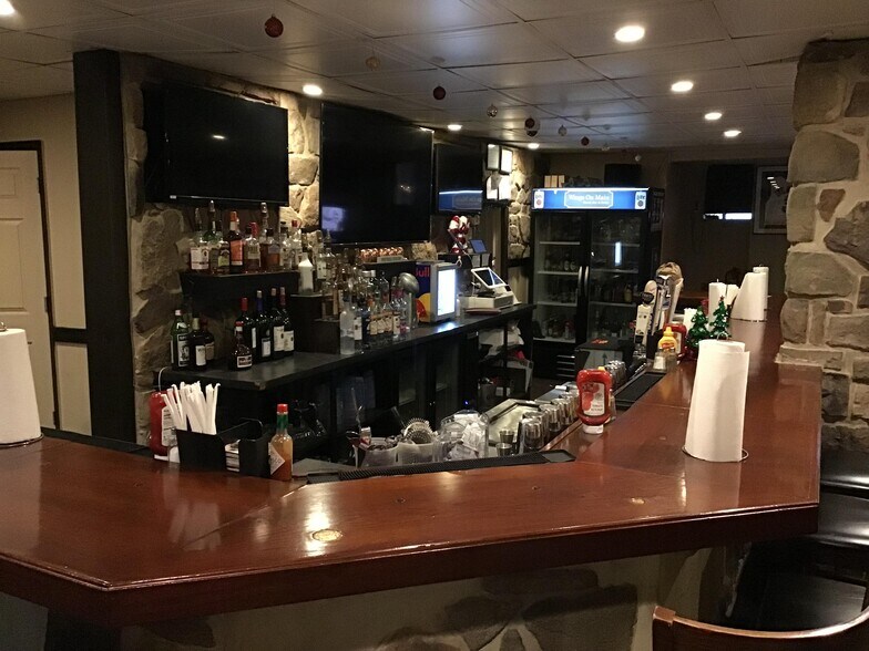 More Photos Of 605 Main St, Hellertown Restaurant For Sale
