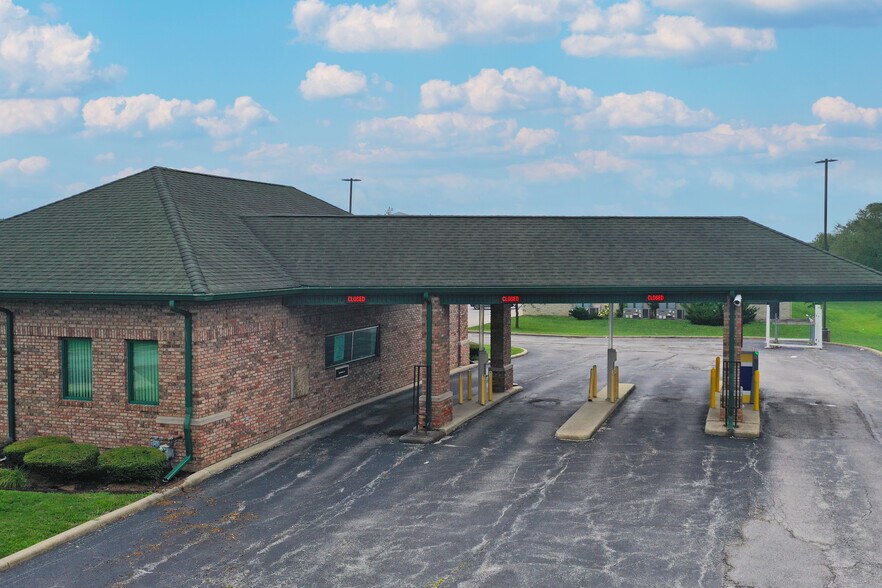 More Photos Of 2 Main St, Park Forest Bank For Lease