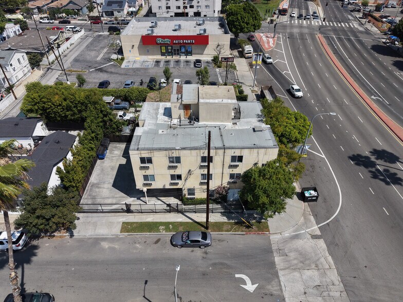 More Photos Of 5073 Huntington Dr N, Los Angeles Apartments For Sale