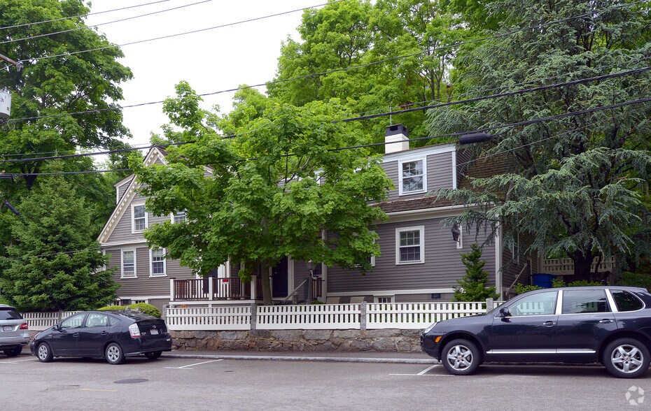 More Photos Of 34 Elm St, Cohasset Office For Lease