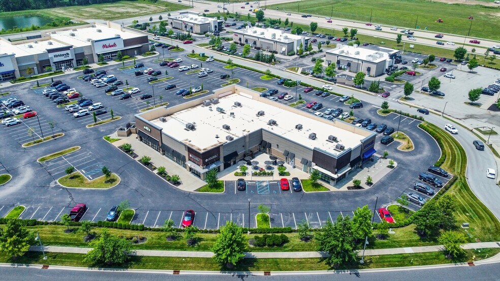 More Photos Of 14165 Cabela Pky, Noblesville Storefront For Lease