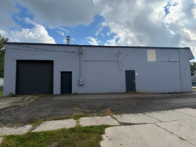 More Photos Of 1570 Baldwin Ave, Pontiac Auto Repair For Sale