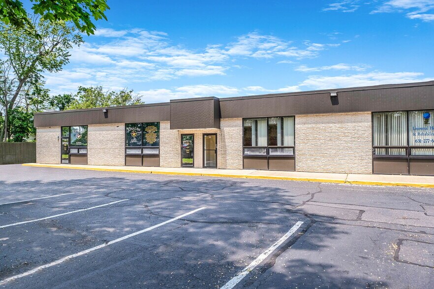 More Photos Of 152 Islip Ave, Islip Medical For Lease