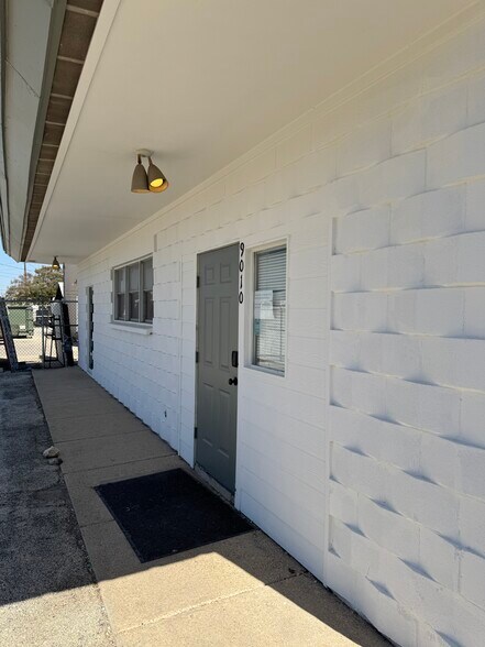 More Photos Of 9010 Aero St, San Antonio Light Manufacturing For Sale