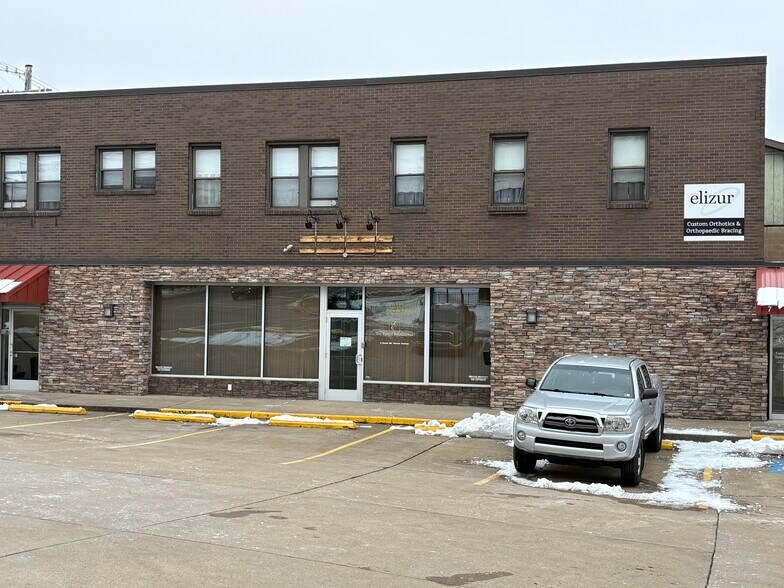 More Photos Of 1-7 S Mount Vernon Ave, Uniontown Office For Lease