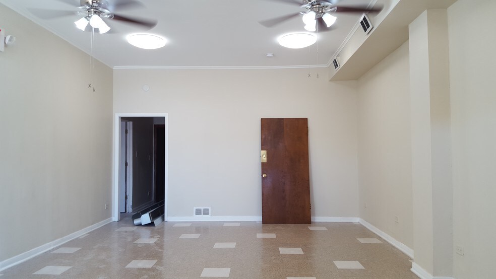 More Photos Of 3334-3336 Chicago Rd, Steger Storefront For Sale