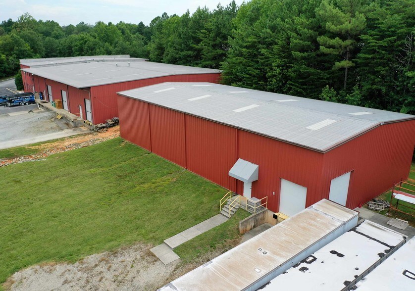 More Photos Of 1427 Boulder Ct, Greensboro Warehouse For Lease